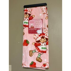 Strawberry Shortcake Strawberry Pink White Red Preschool Throw Blanket Child NWT